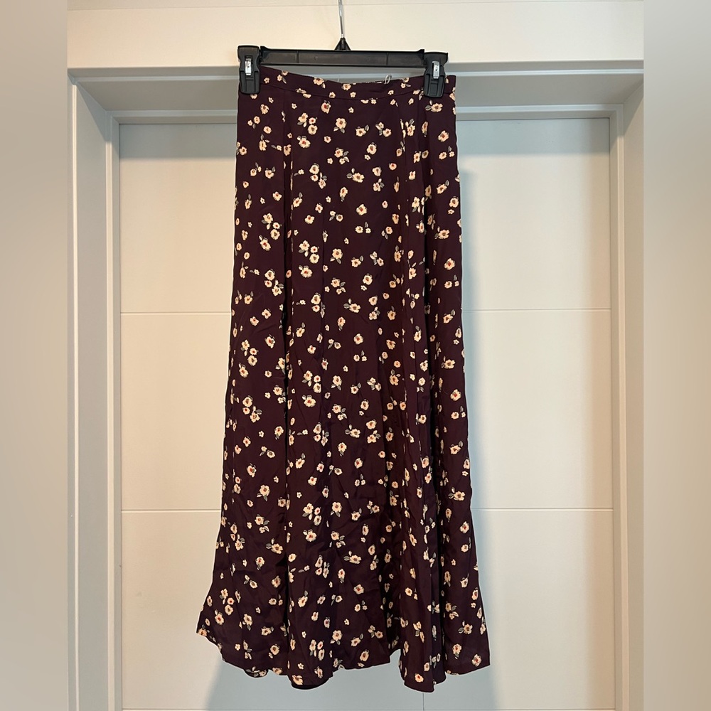 🌸 Deep Purple Floral Midi Skirt | Size 2 | Romantic & Feminine